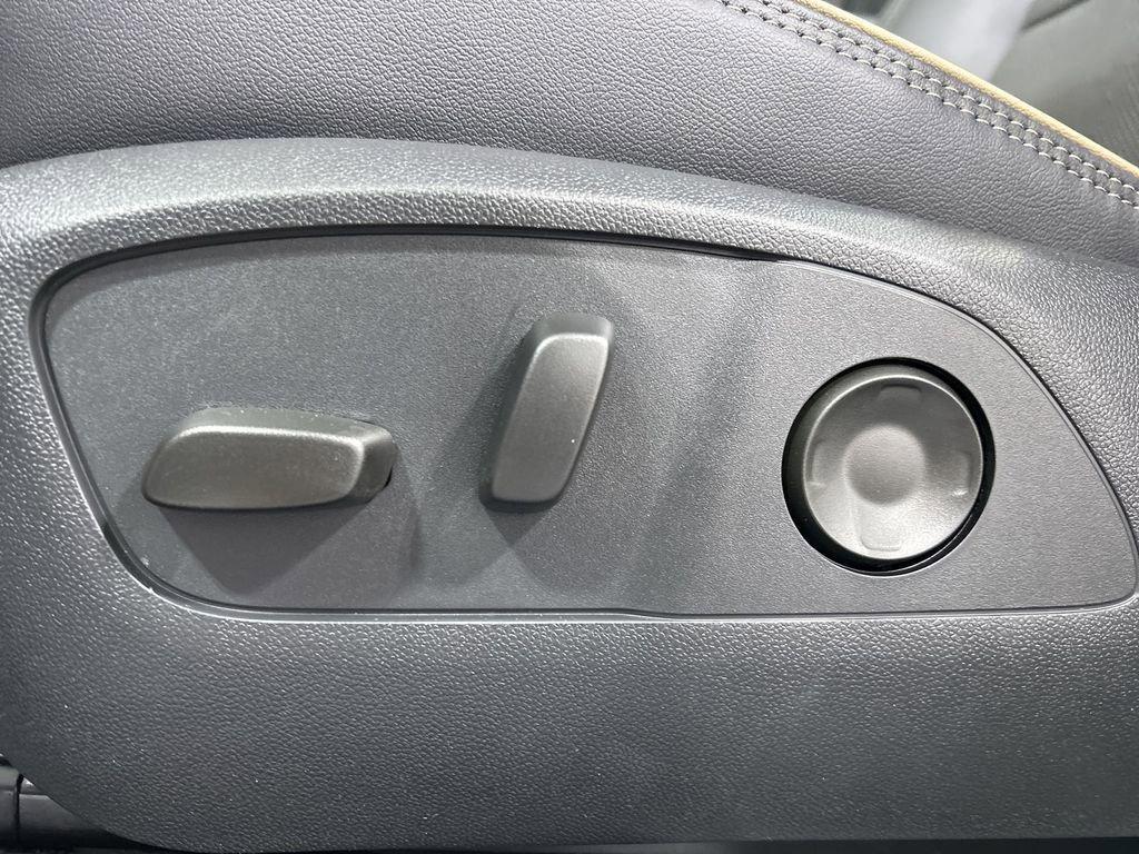 new 2026 Chevrolet Traverse car, priced at $58,498