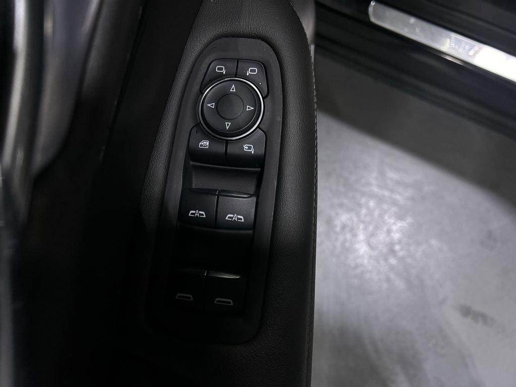 used 2024 Cadillac XT6 car, priced at $43,903