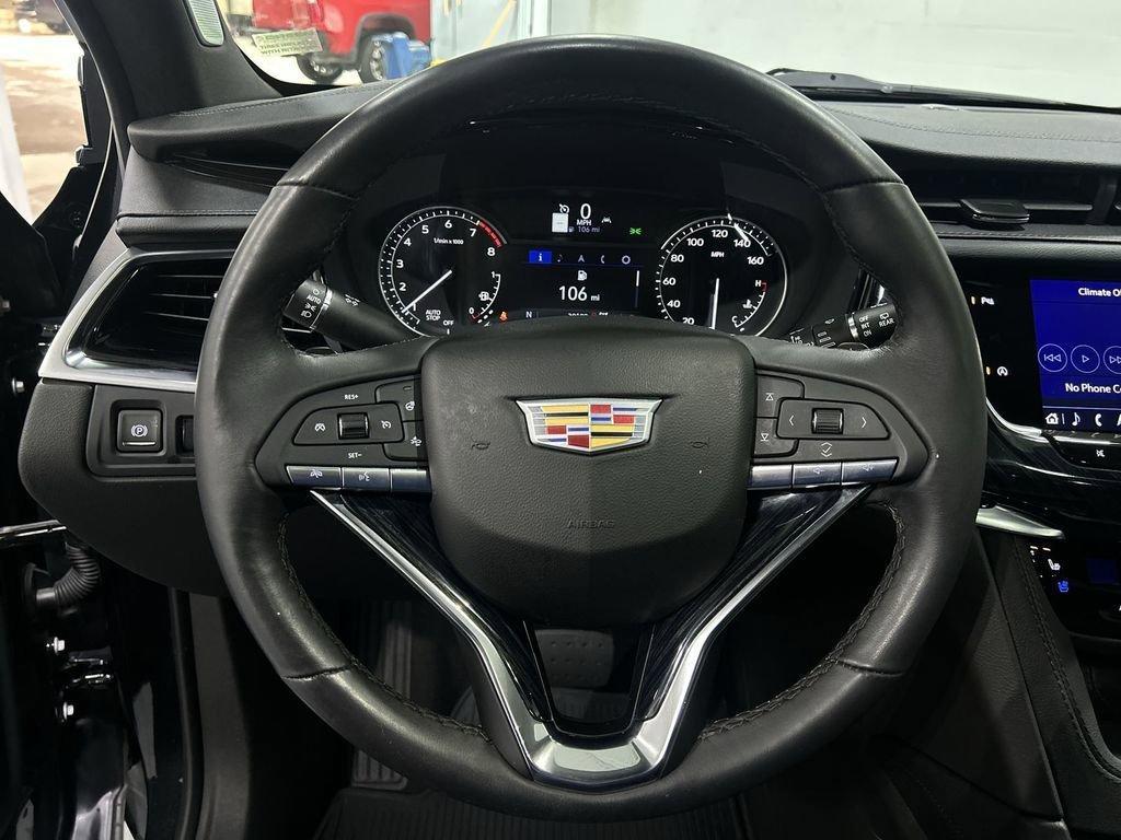 used 2024 Cadillac XT6 car, priced at $43,903