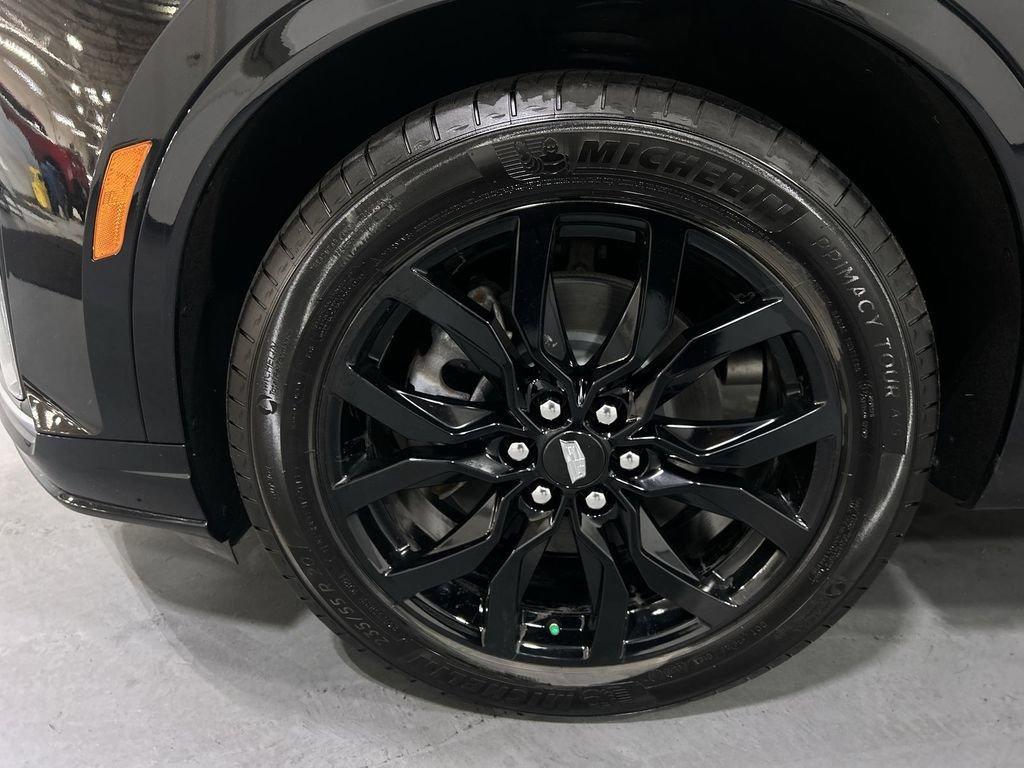 used 2024 Cadillac XT6 car, priced at $43,903