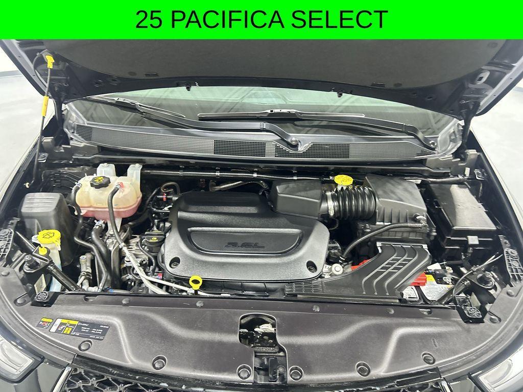 used 2025 Chrysler Pacifica car, priced at $28,588