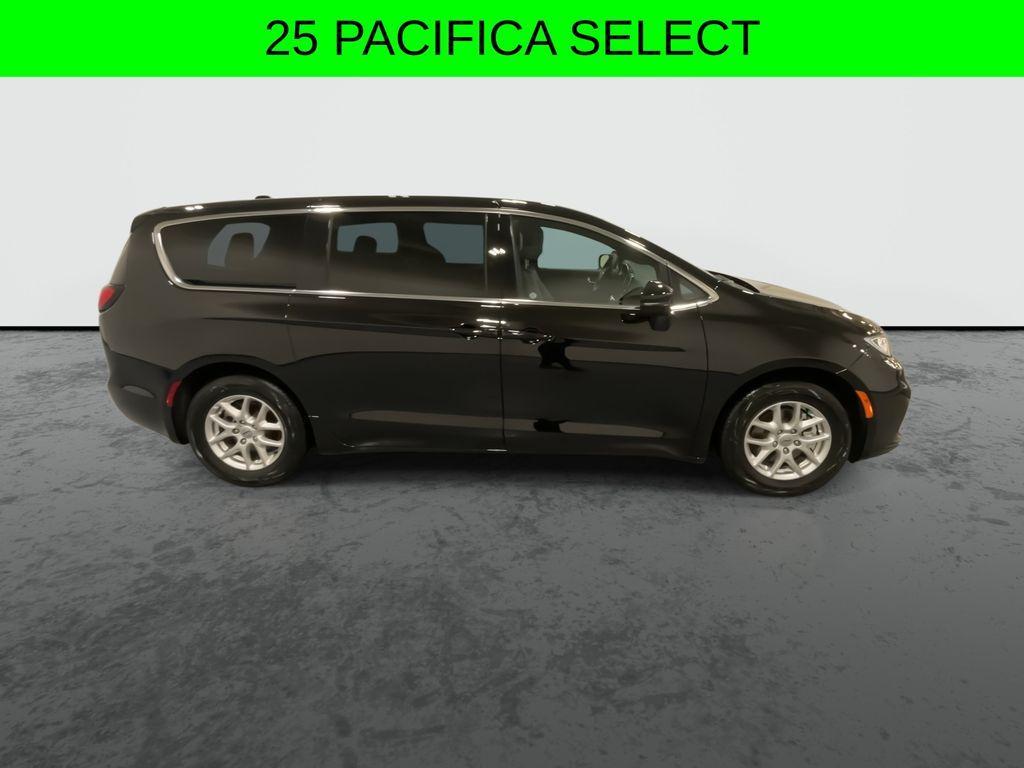 used 2025 Chrysler Pacifica car, priced at $28,588