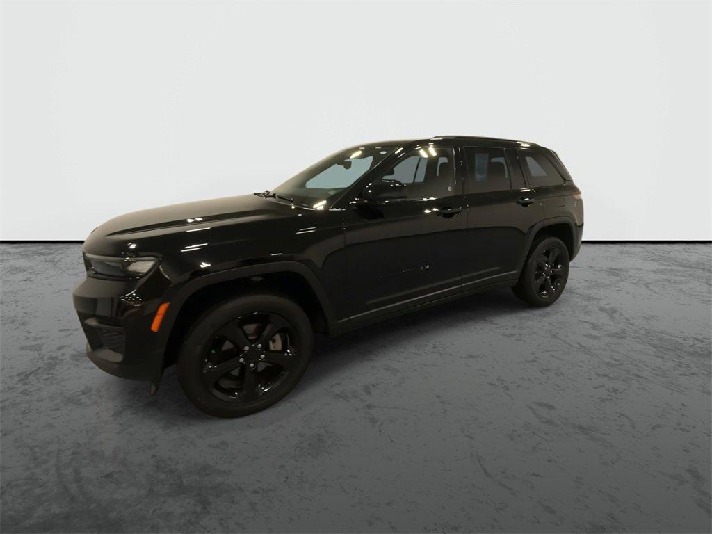 used 2023 Jeep Grand Cherokee car, priced at $28,950
