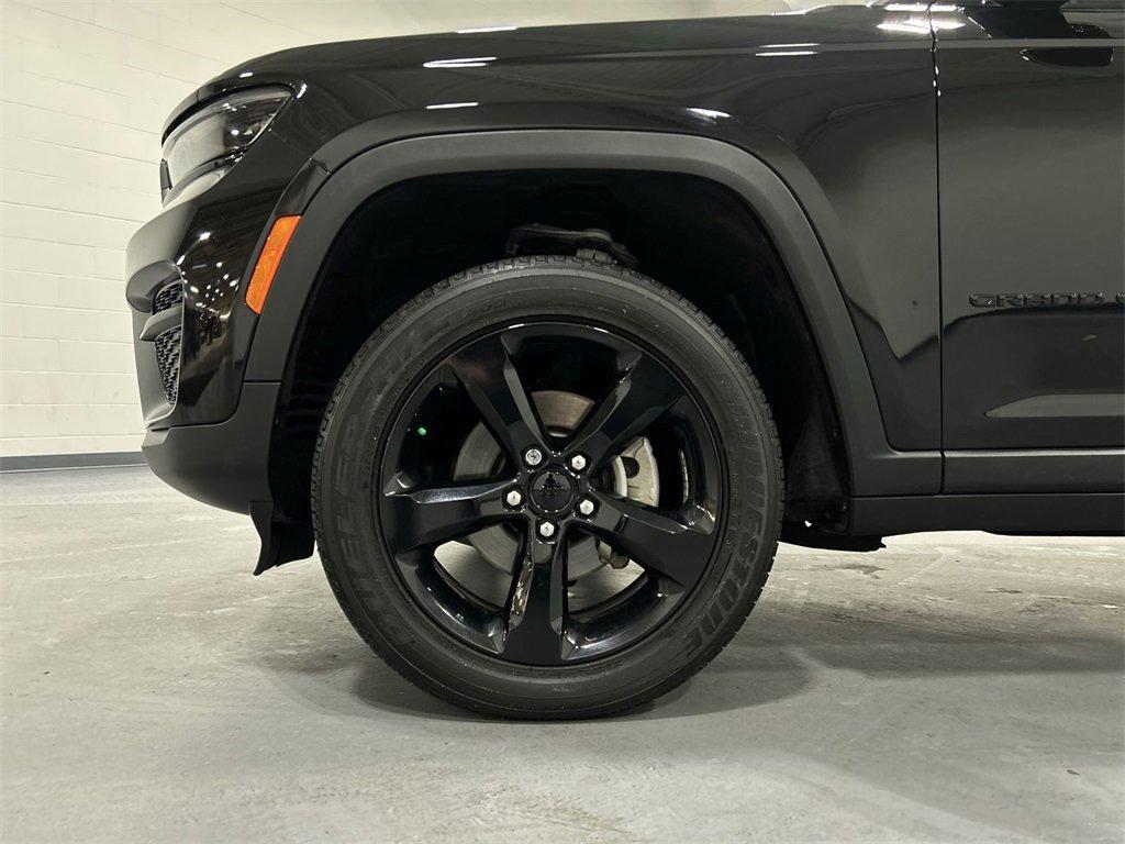 used 2023 Jeep Grand Cherokee car, priced at $28,950
