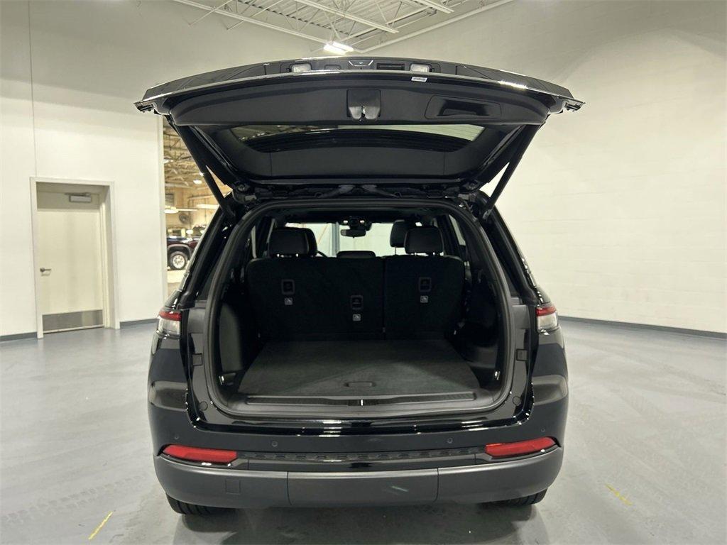 used 2023 Jeep Grand Cherokee car, priced at $28,950