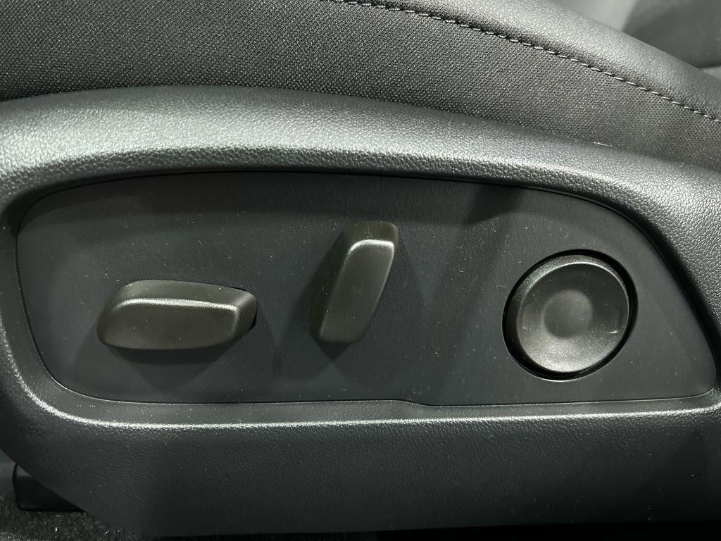 new 2026 Chevrolet Equinox car, priced at $32,115