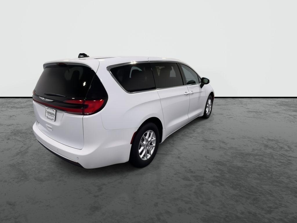 used 2023 Chrysler Pacifica car, priced at $22,208