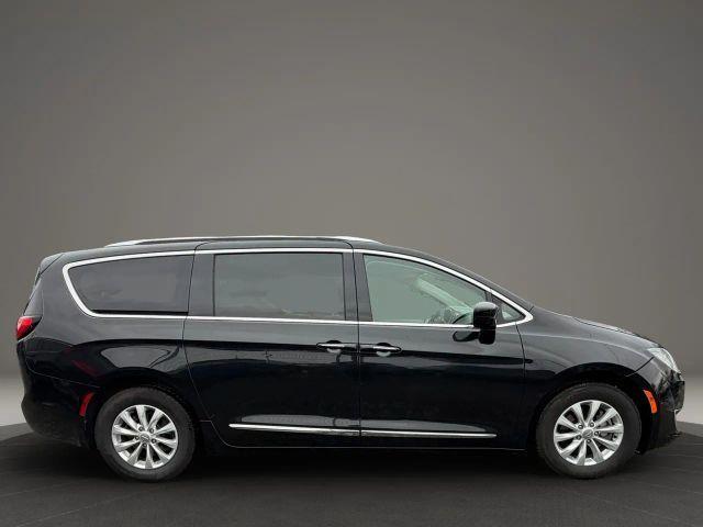 used 2019 Chrysler Pacifica car, priced at $11,499