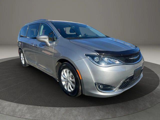 used 2018 Chrysler Pacifica car, priced at $11,399