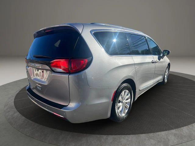 used 2018 Chrysler Pacifica car, priced at $11,399