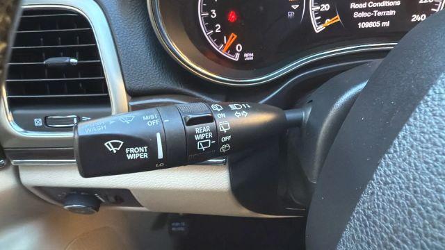 used 2017 Jeep Grand Cherokee car, priced at $9,999