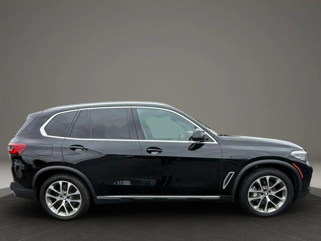BMW X5 view 4