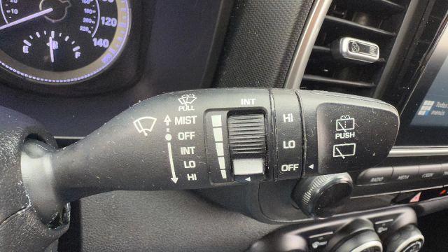 used 2021 Hyundai Venue car, priced at $9,399