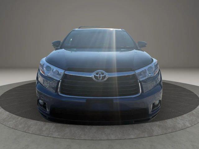 used 2016 Toyota Highlander car, priced at $16,499