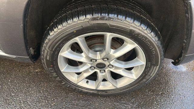 used 2015 Jeep Grand Cherokee car, priced at $12,999