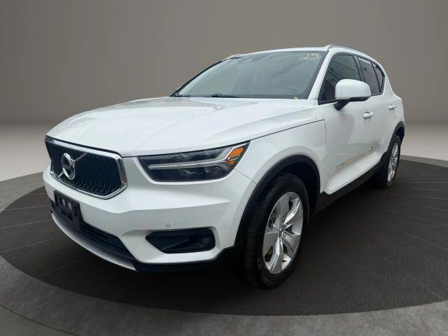 used 2022 Volvo XC40 car, priced at $15,499