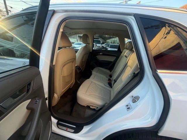 Glacier White Metallic 2016 Audi Q5 3.0T Premium Plus