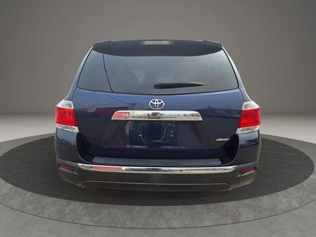 used 2013 Toyota Highlander car, priced at $9,999