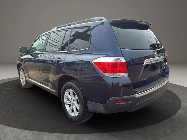 used 2013 Toyota Highlander car, priced at $9,999