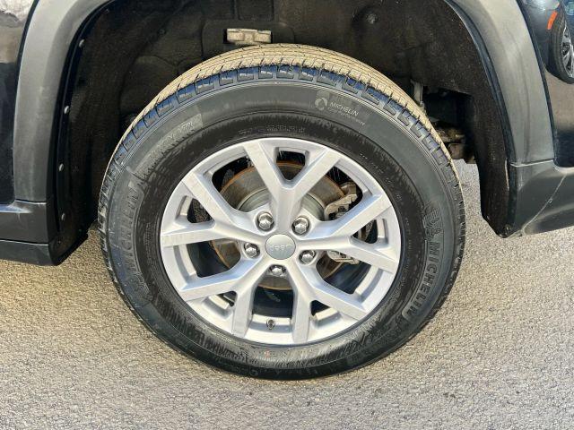 used 2022 Jeep Grand Cherokee car, priced at $19,999