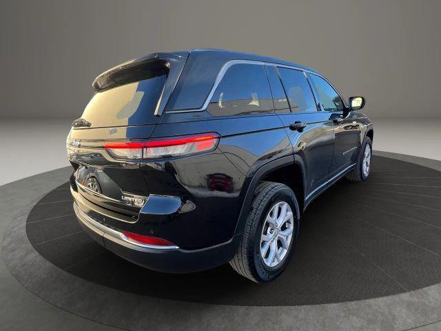 used 2022 Jeep Grand Cherokee car, priced at $19,999