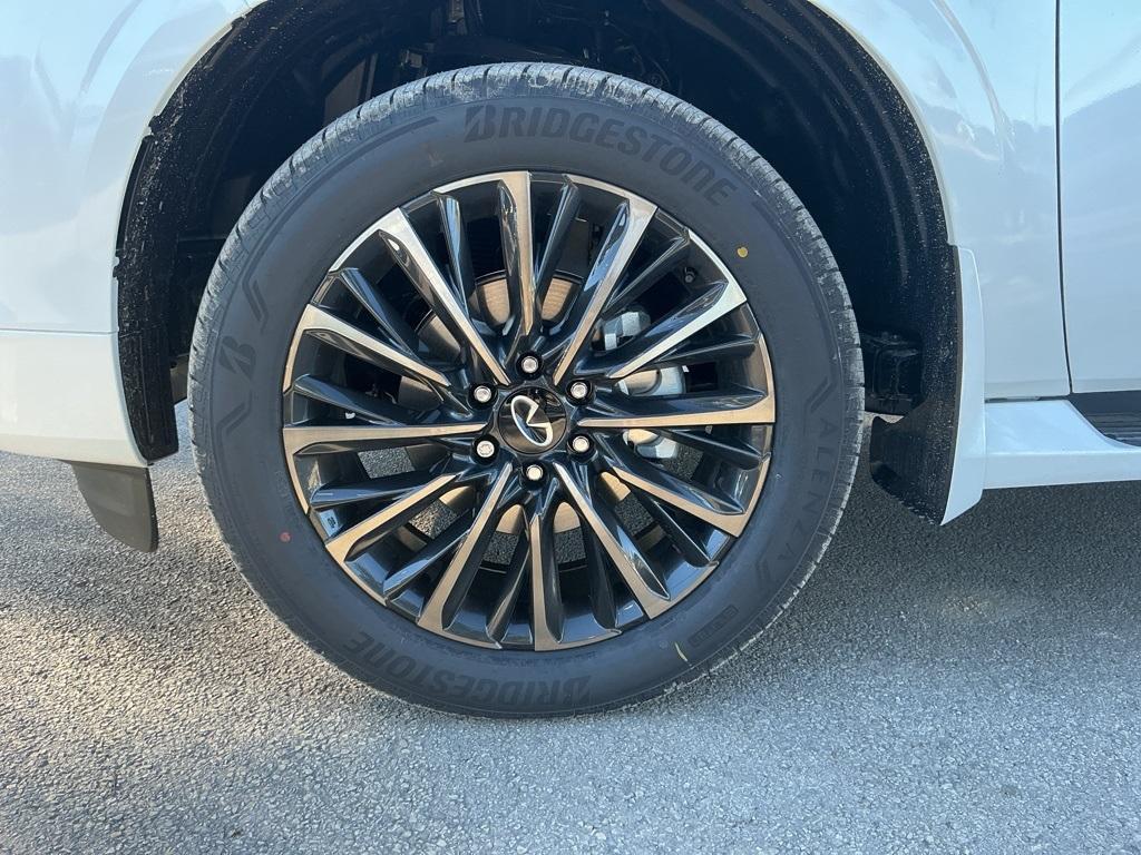 new 2026 INFINITI QX80 car, priced at $105,860