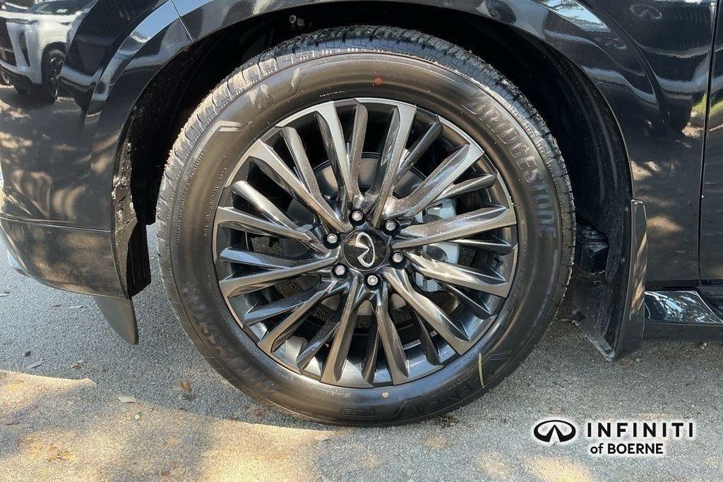 new 2026 INFINITI QX80 car, priced at $110,775