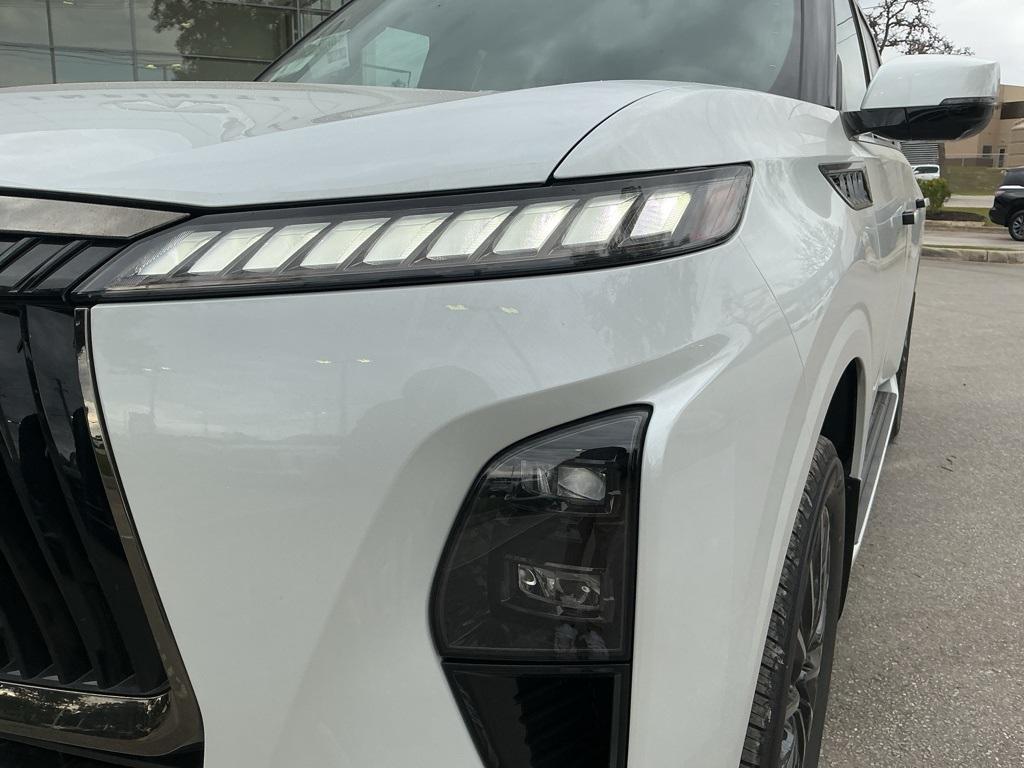 new 2026 INFINITI QX80 car, priced at $104,860