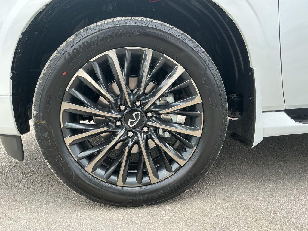 new 2026 INFINITI QX80 car, priced at $101,348