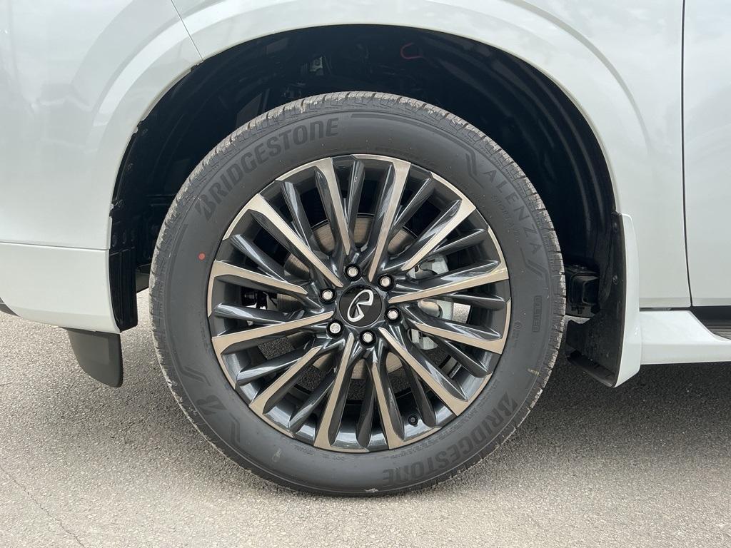 new 2026 INFINITI QX80 car, priced at $105,860
