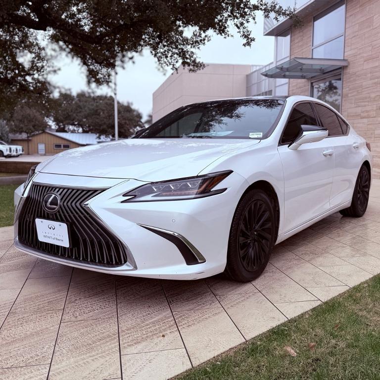 used 2020 Lexus ES 350 car, priced at $32,186