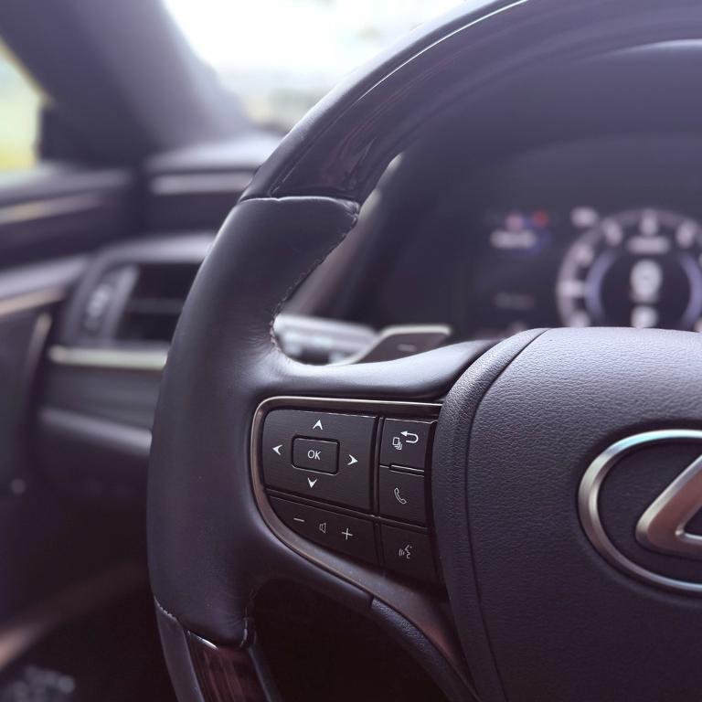 used 2020 Lexus ES 350 car, priced at $32,186