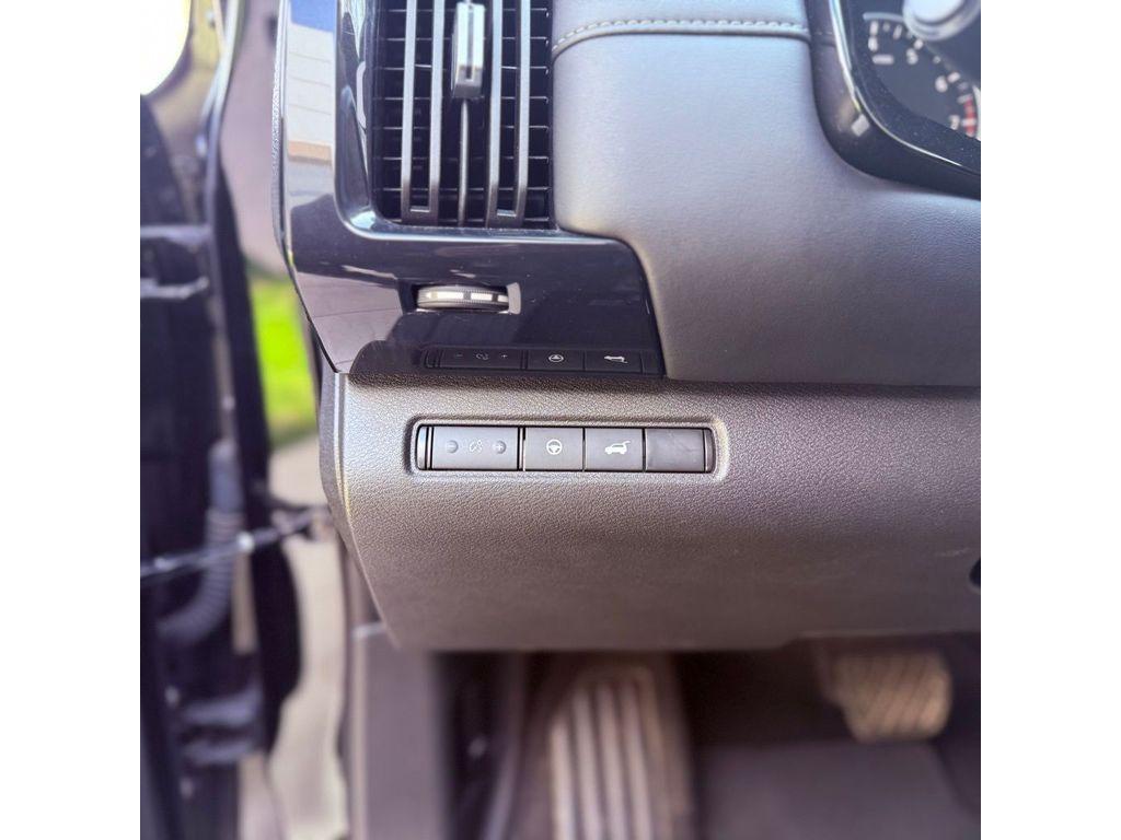 used 2025 Nissan Pathfinder car, priced at $29,056