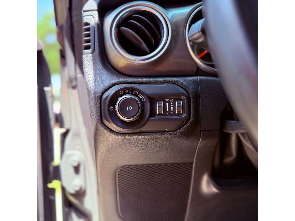used 2018 Jeep Wrangler Unlimited car, priced at $23,087