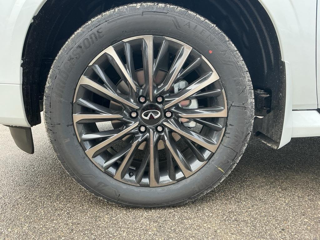 new 2026 INFINITI QX80 car, priced at $104,860