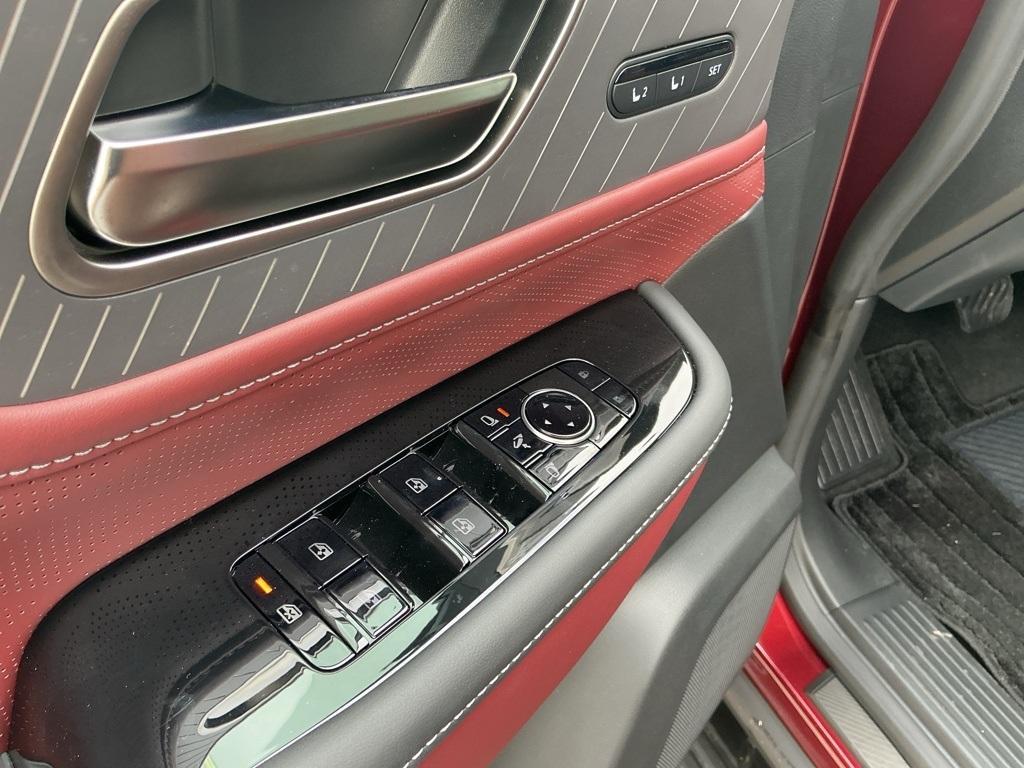 new 2026 INFINITI QX80 car, priced at $111,775