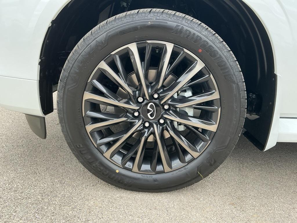 new 2026 INFINITI QX80 car, priced at $111,980