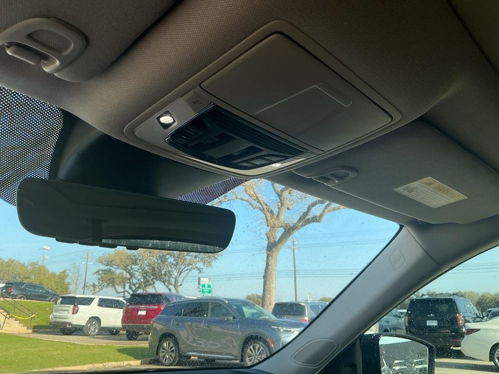 used 2023 Acura MDX car, priced at $35,899