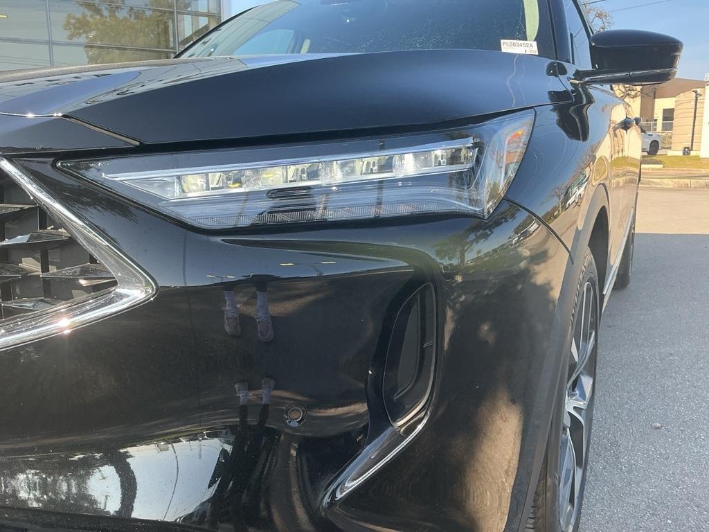 used 2023 Acura MDX car, priced at $35,899