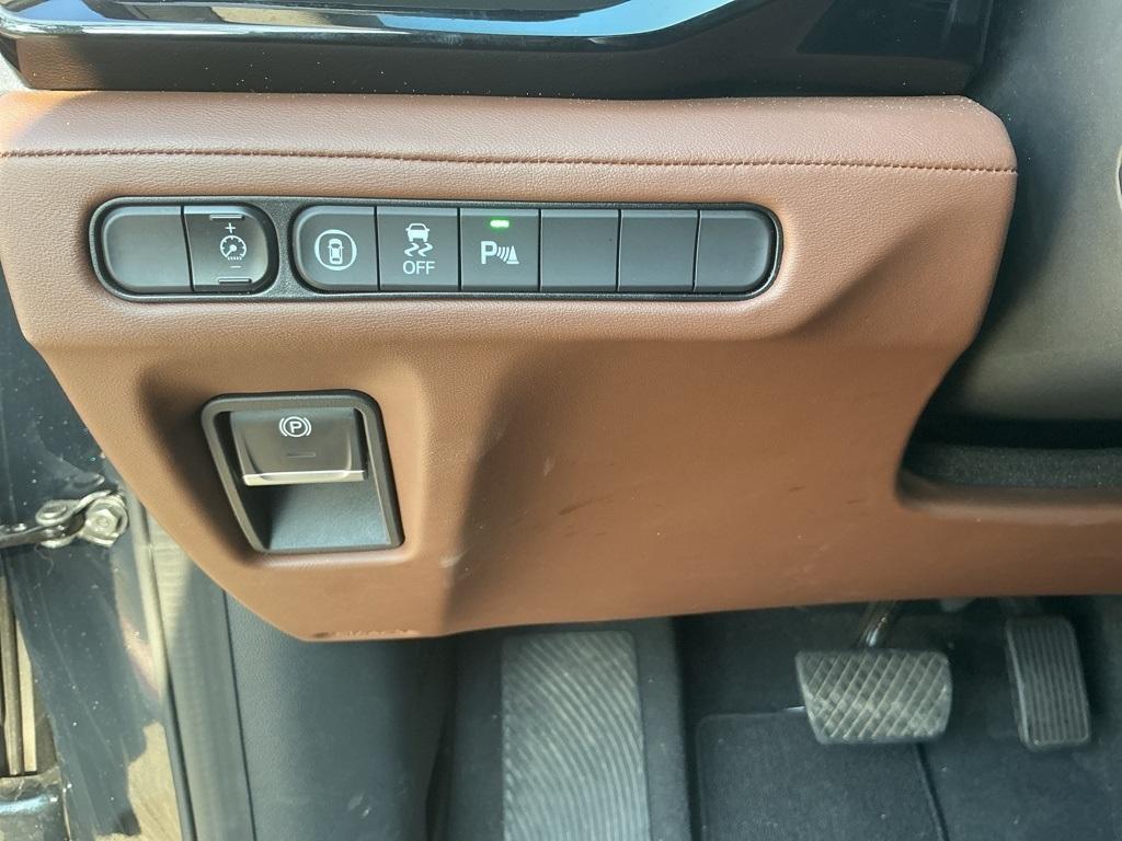 used 2023 Acura MDX car, priced at $35,899