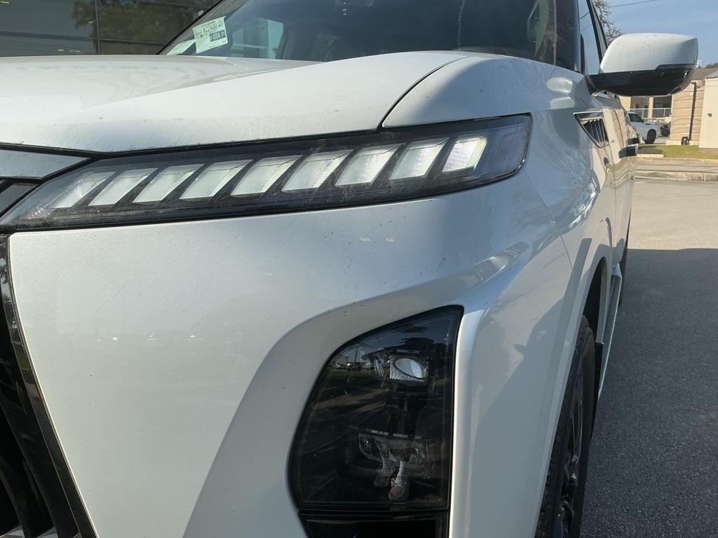 new 2026 INFINITI QX80 car, priced at $105,920