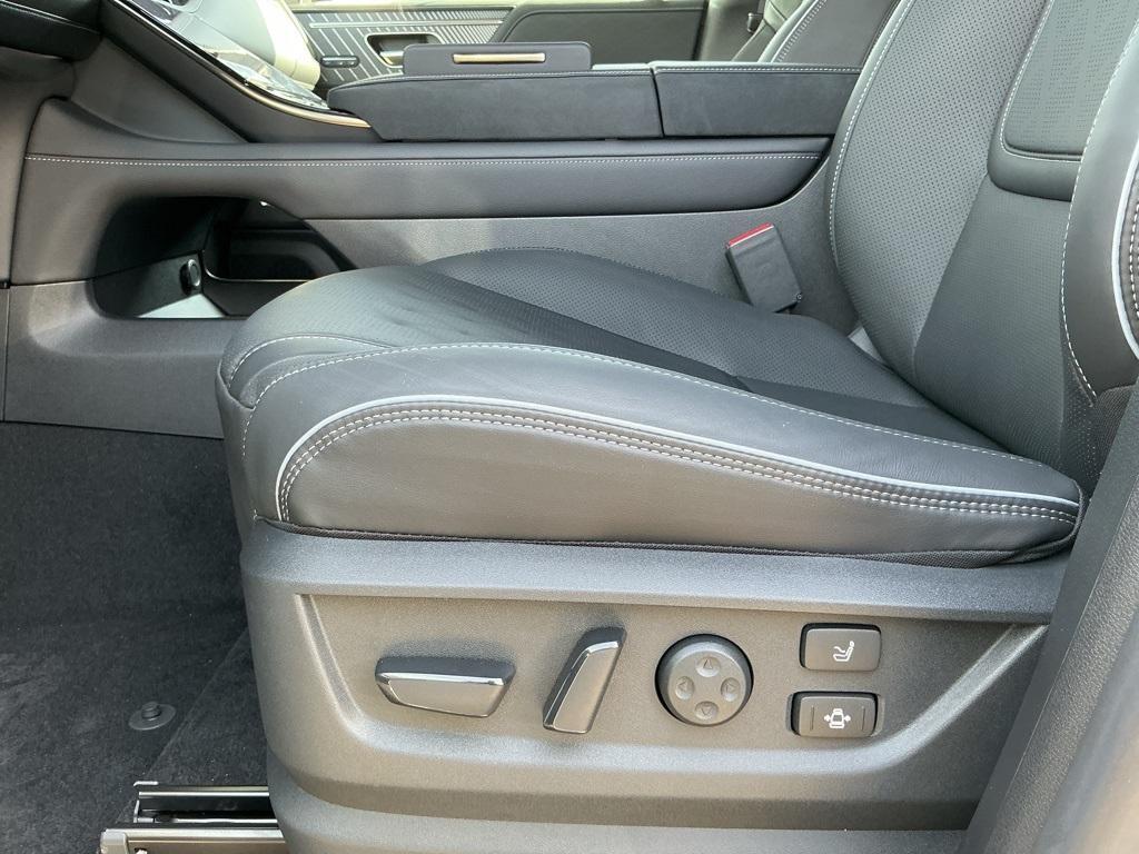 new 2026 INFINITI QX80 car, priced at $110,920