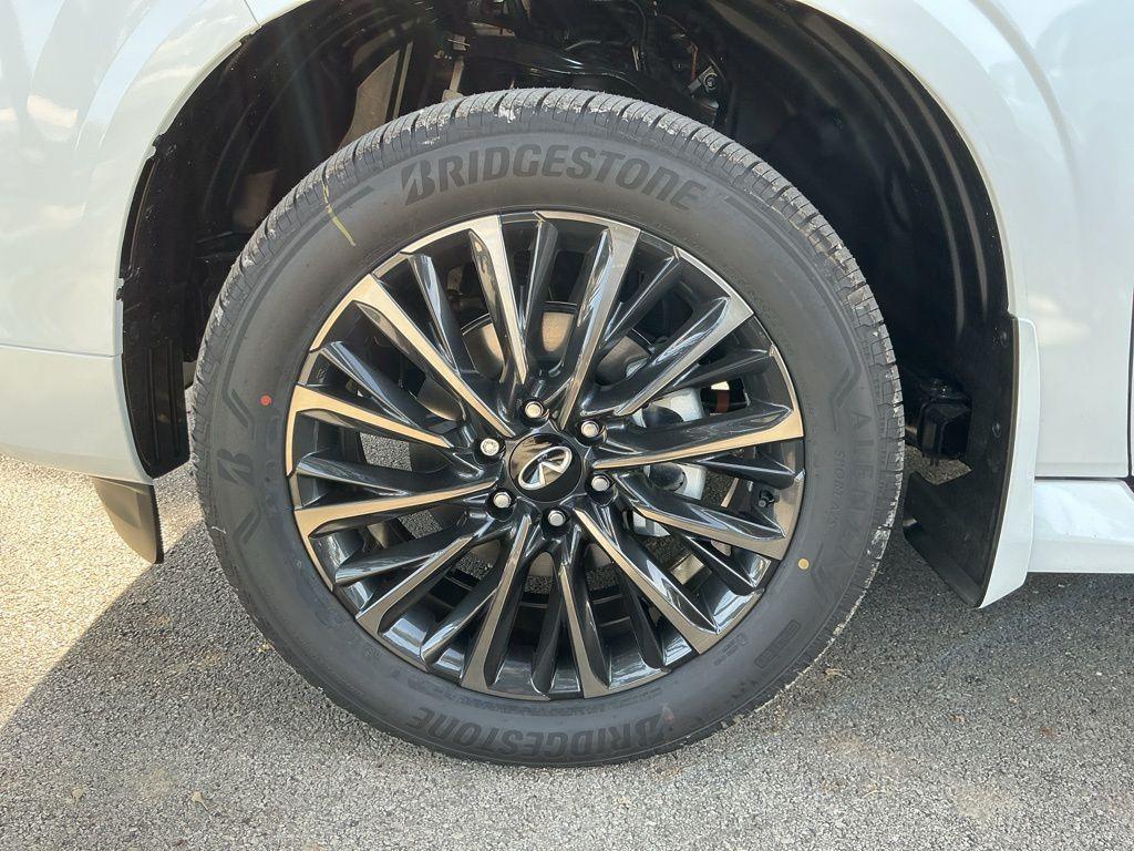 new 2026 INFINITI QX80 car, priced at $103,421