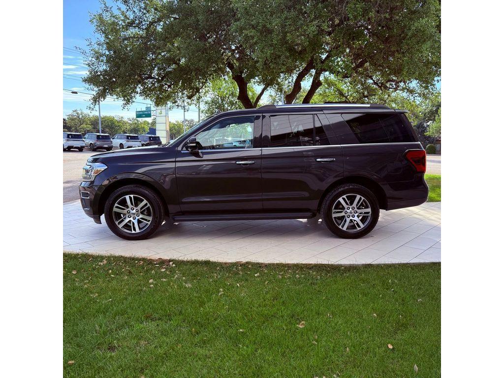 used 2024 Ford Expedition car, priced at $42,263