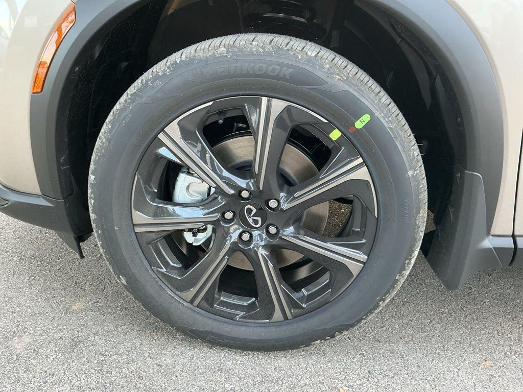 new 2026 INFINITI QX60 car, priced at $60,425