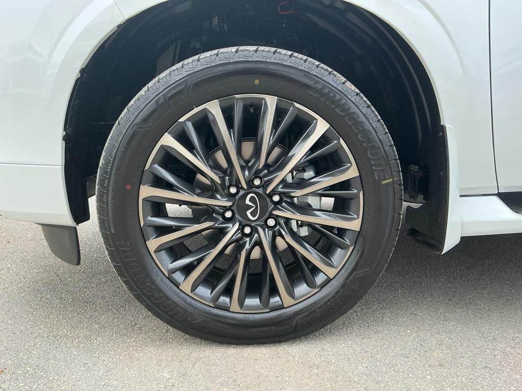 new 2026 INFINITI QX80 car, priced at $105,860