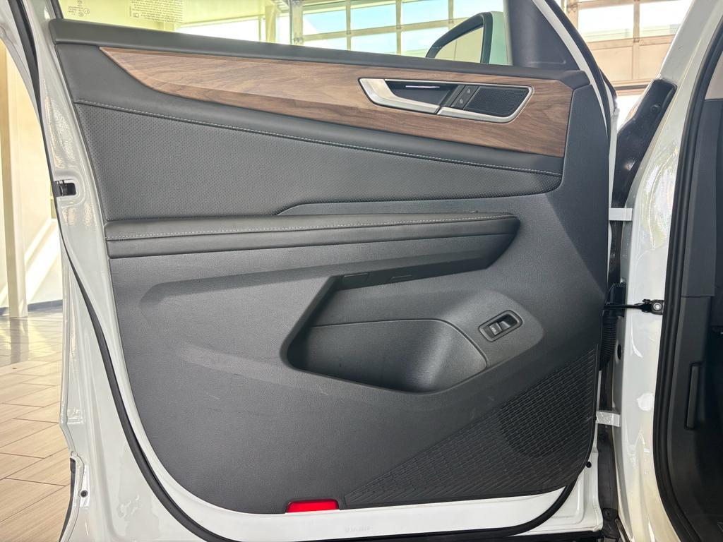 used 2025 Volkswagen Atlas car, priced at $31,958