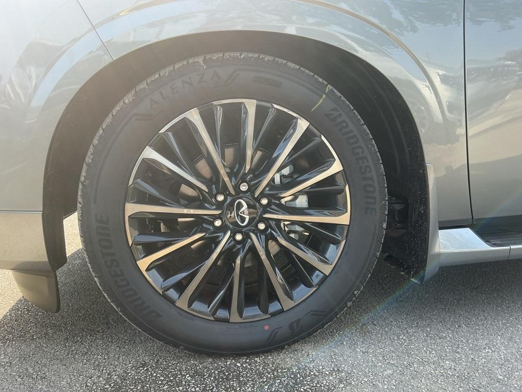 new 2026 INFINITI QX80 car, priced at $105,655