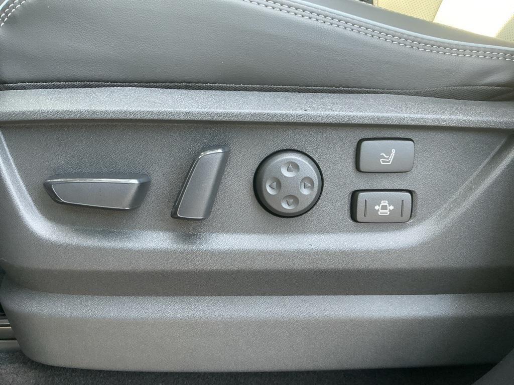 new 2026 INFINITI QX80 car, priced at $105,655