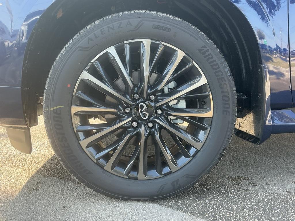 new 2026 INFINITI QX80 car, priced at $109,955